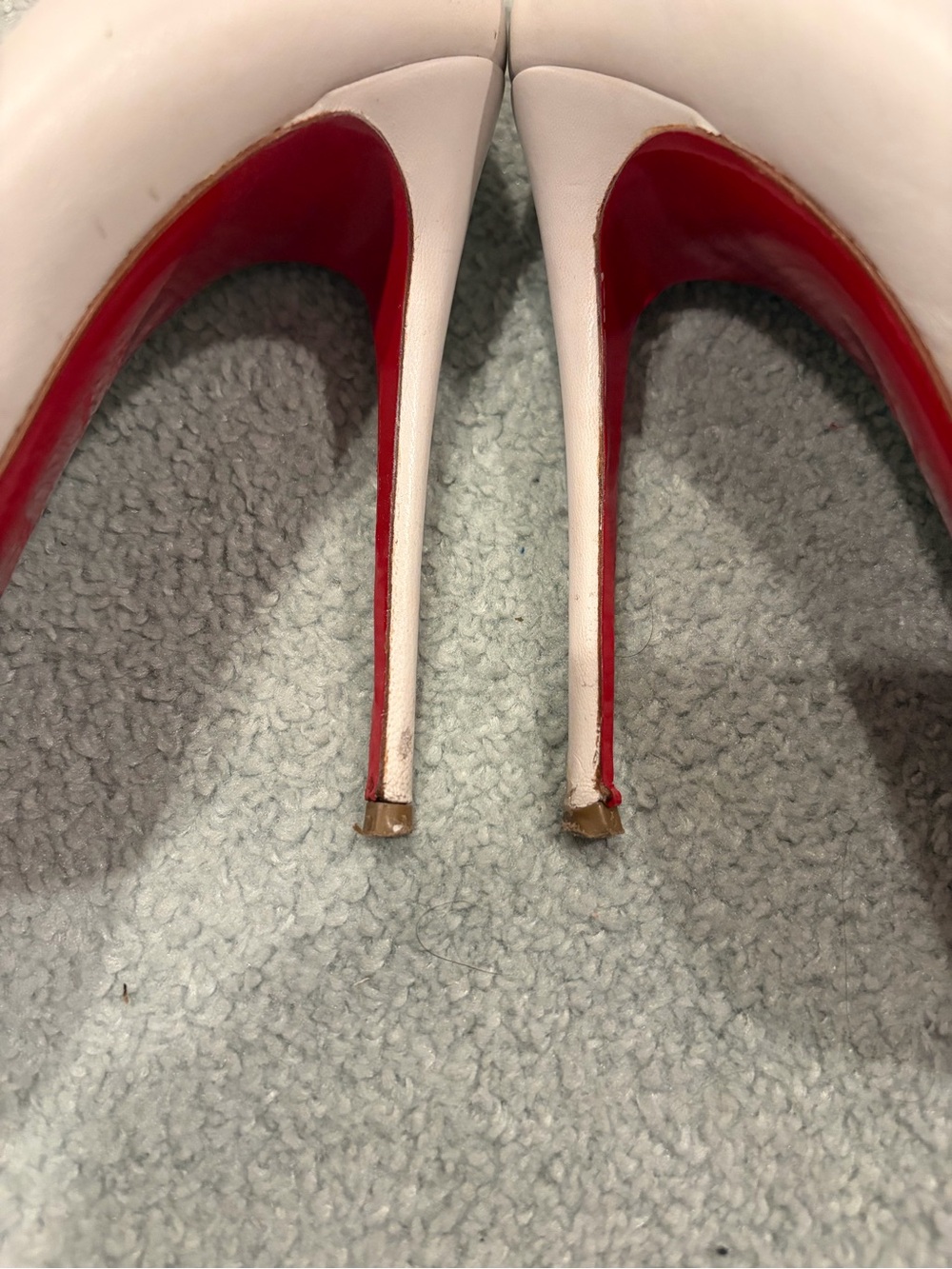 Christian louboutin white heels silver studded pointed toe pump size 8.5 38.5 - Picture 5 of 10